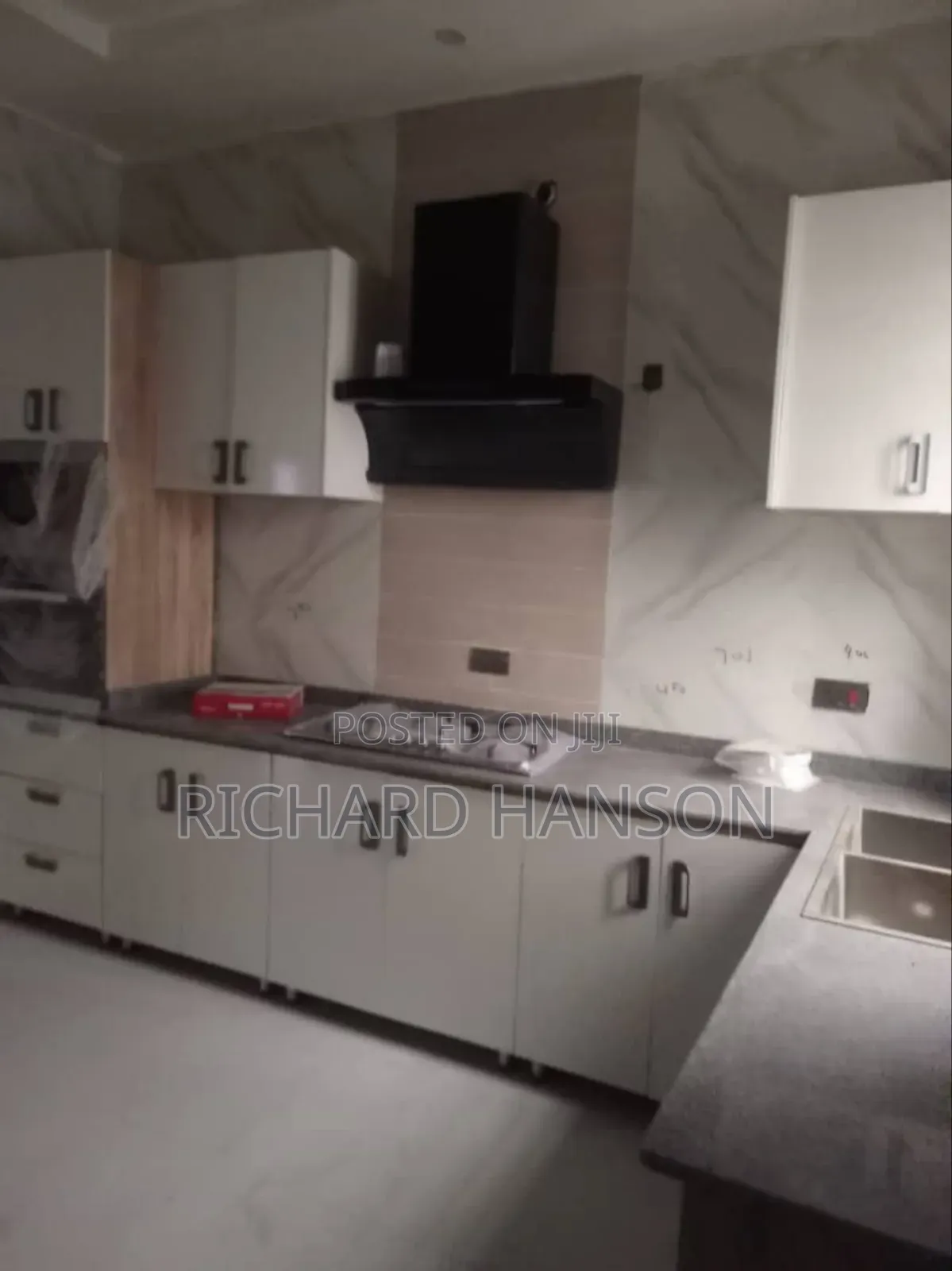 4bdrm Duplex in Thomas for rent in Thomas Estate