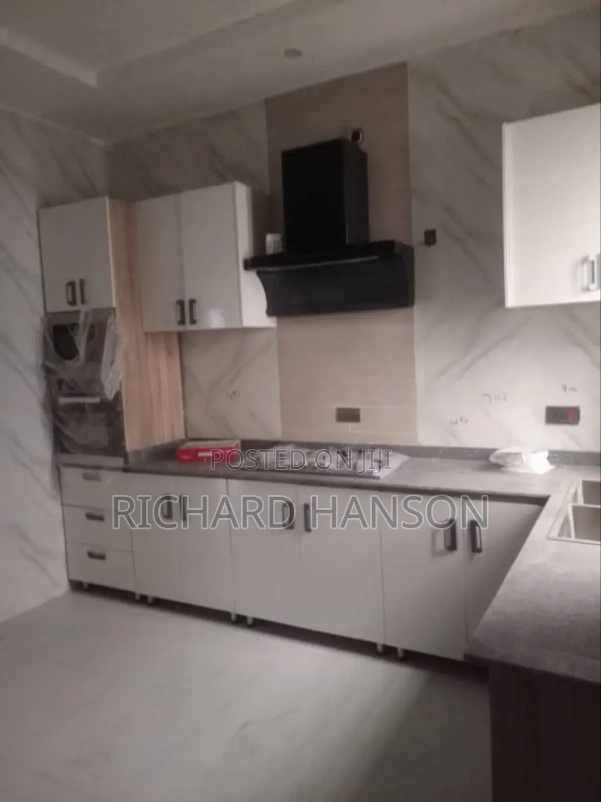 4bdrm Duplex in Thomas for rent in Thomas Estate