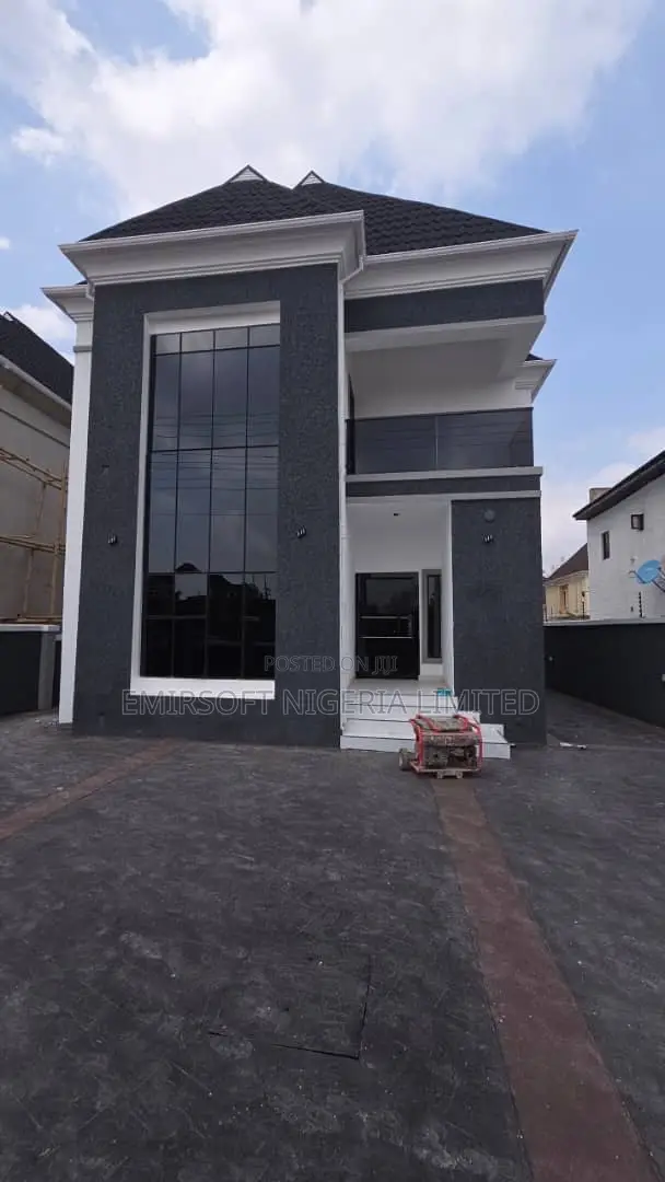 Furnished 4bdrm Duplex in Akobo for sale in Akobo