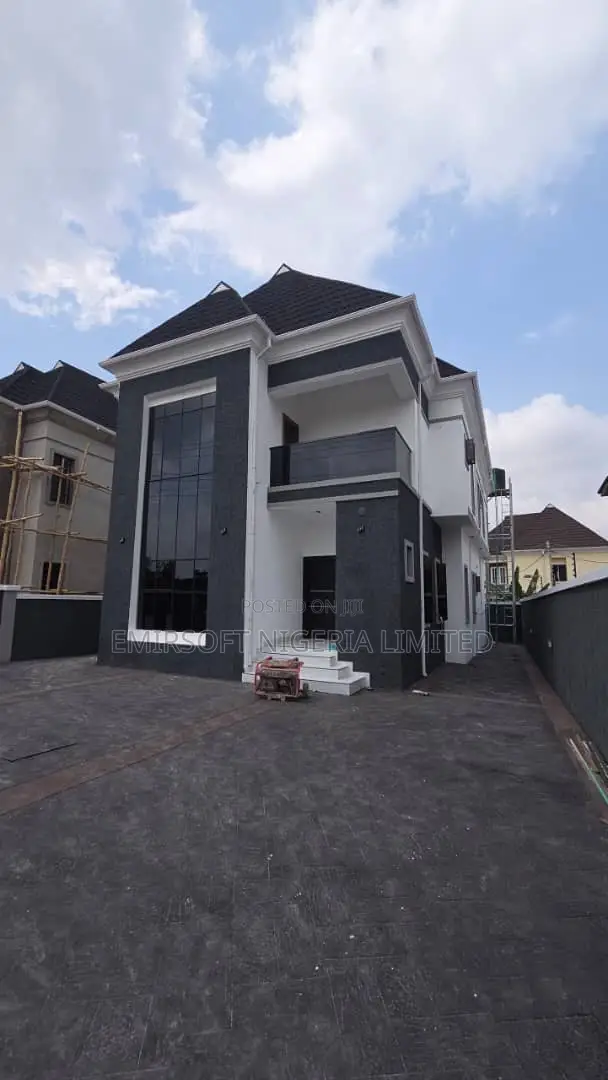 Furnished 4bdrm Duplex in Akobo for sale in Akobo