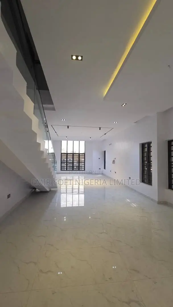 4bdrm Duplex in Carlton Gate Estate, Akobo for sale in Akobo