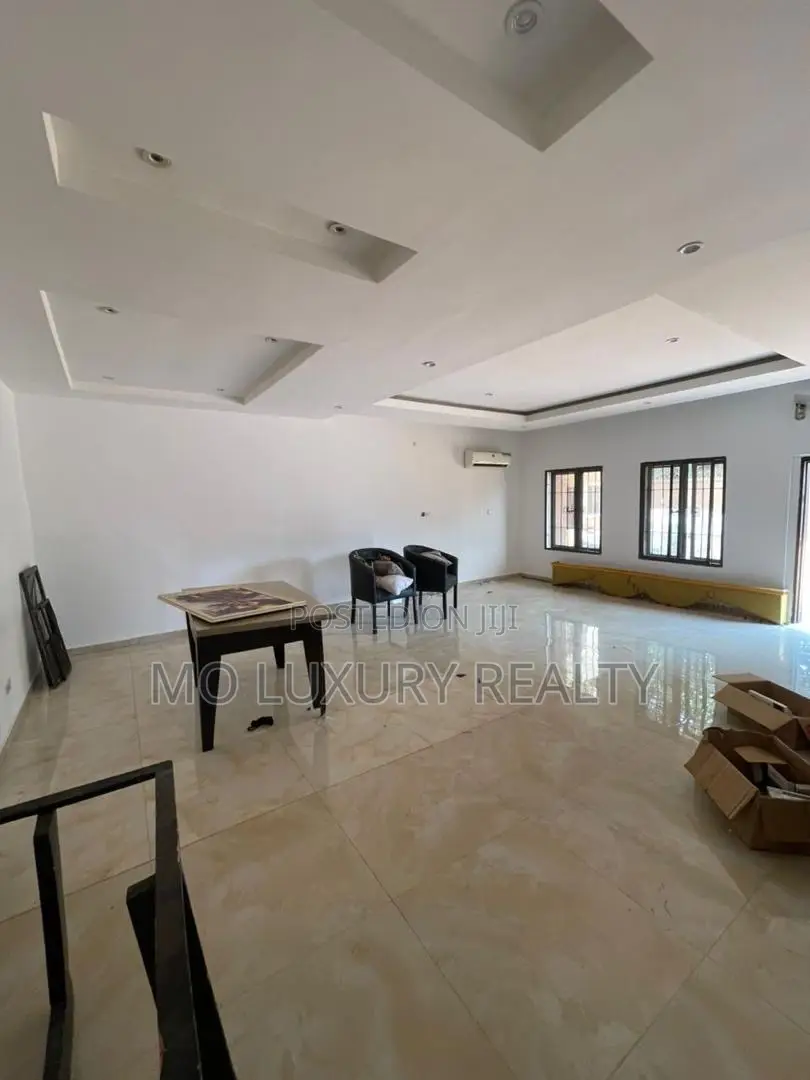 3bdrm Apartment in Lekki Phase 1 for rent in Lekki Phase 1