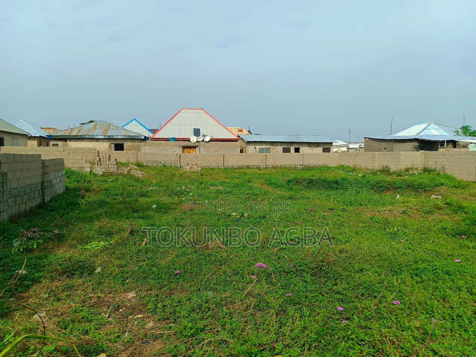 Over 1,000 SQM of Fenced Land With Borehole 5 Units of S/C Carcass in Giri