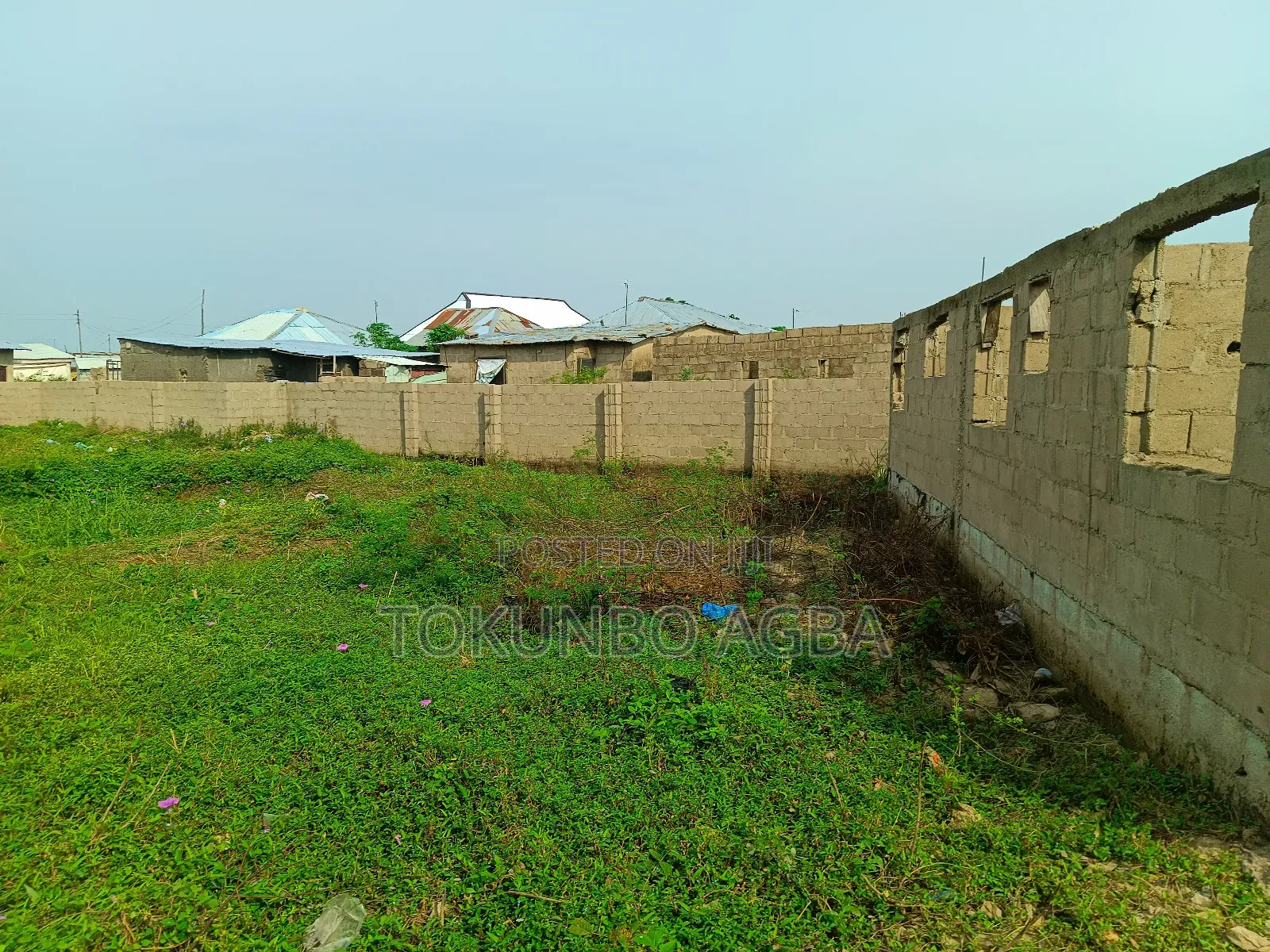 Over 1,000 SQM of Fenced Land With Borehole 5 Units of S/C Carcass in Giri