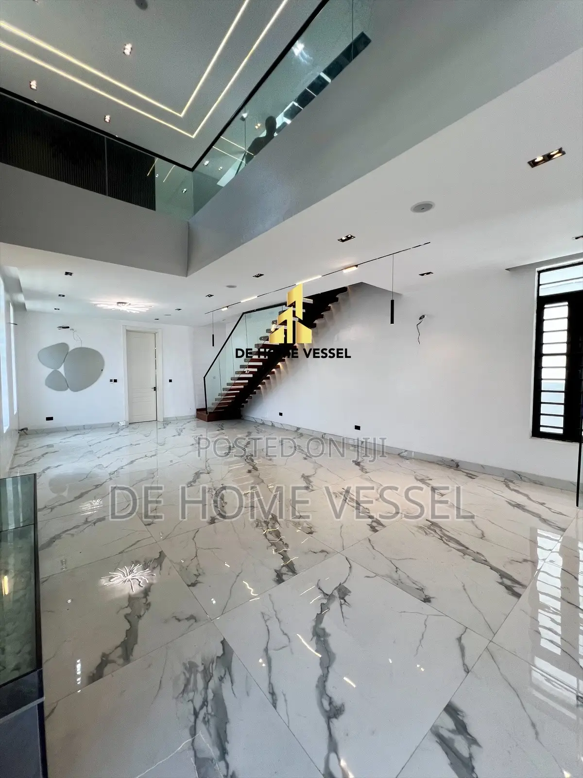 5bdrm Duplex in Lekki Phase 1 for sale in Lekki Phase 1