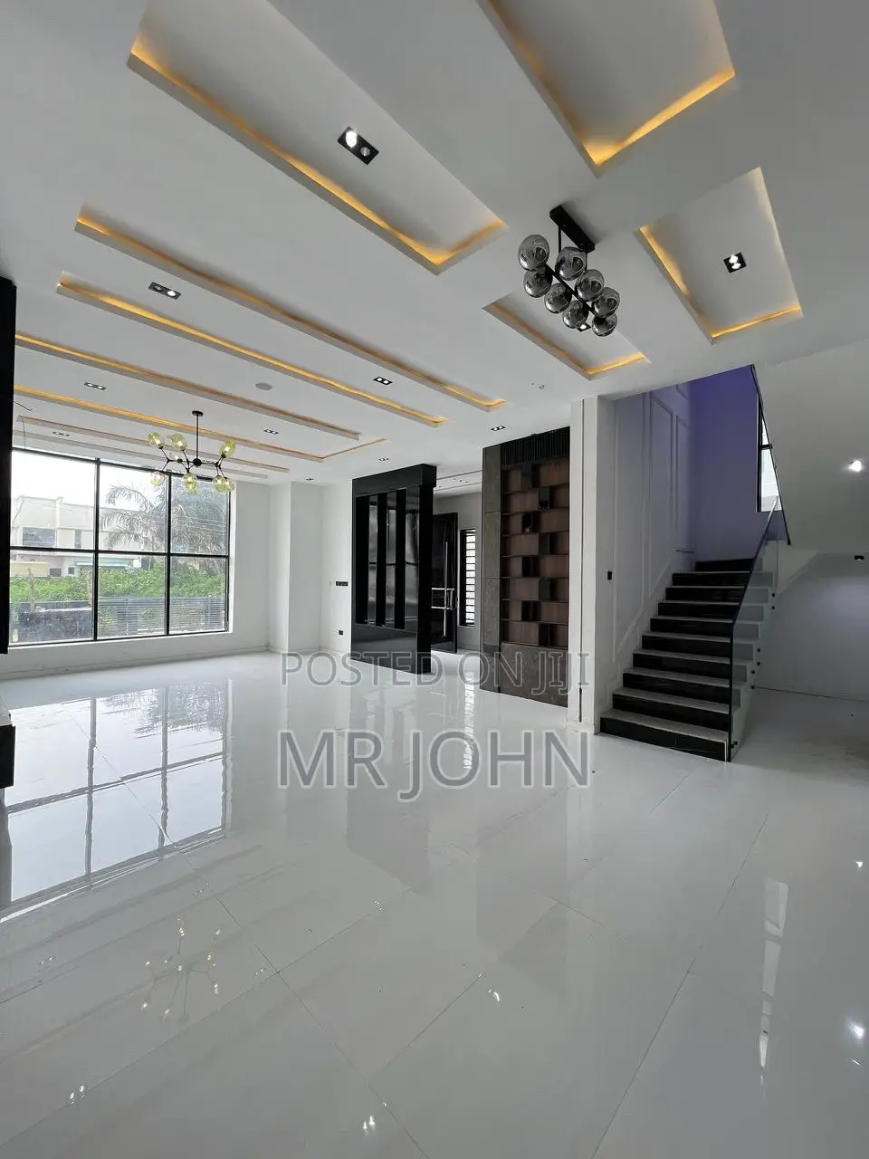 5bdrm Mansion in Mega Mound Estate, Lekki for sale in Lekki