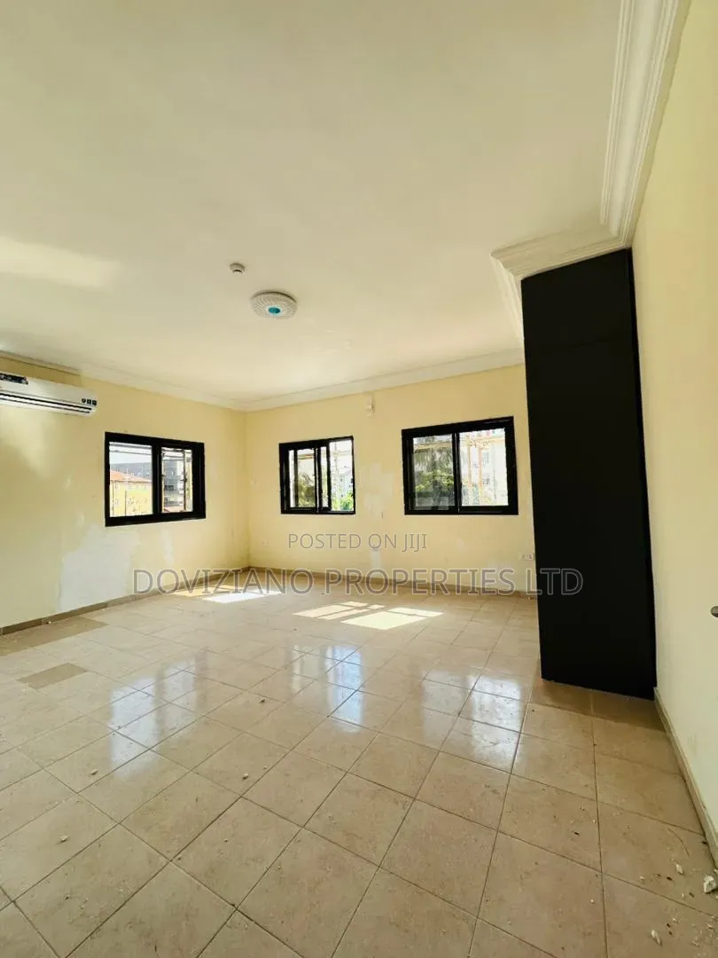 3bdrm Apartment in Lekki Phase 1 for rent in Lekki Phase 1