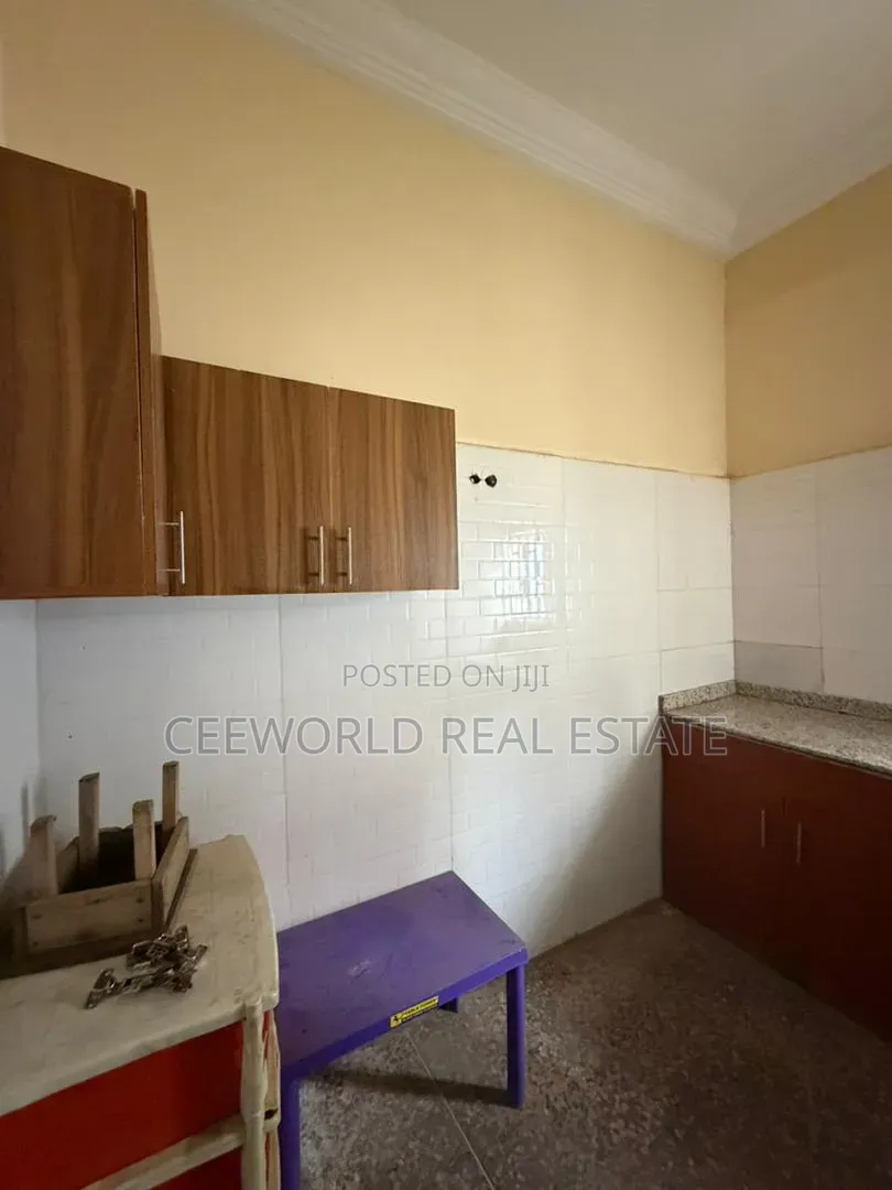 3bdrm Bungalow in Old Bodija for rent in Bodija