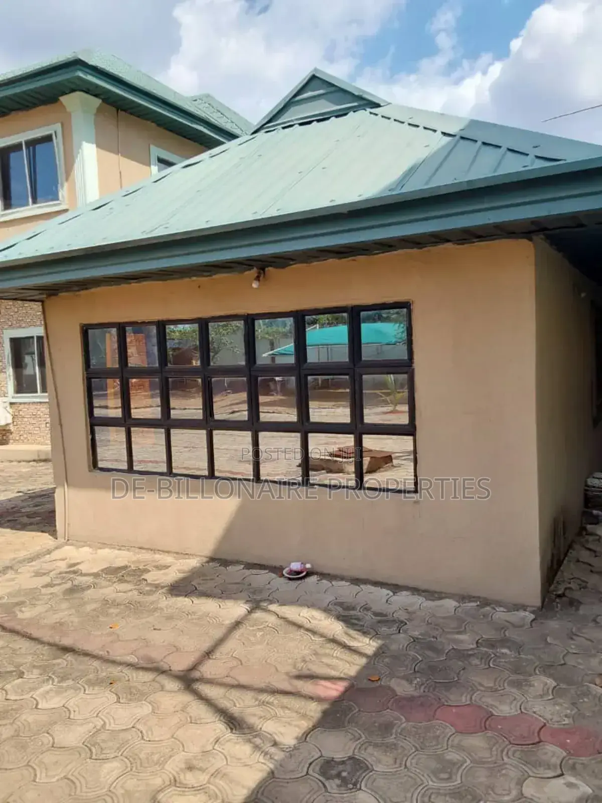 6bdrm Duplex in Spibat, Owerri for sale in Owerri