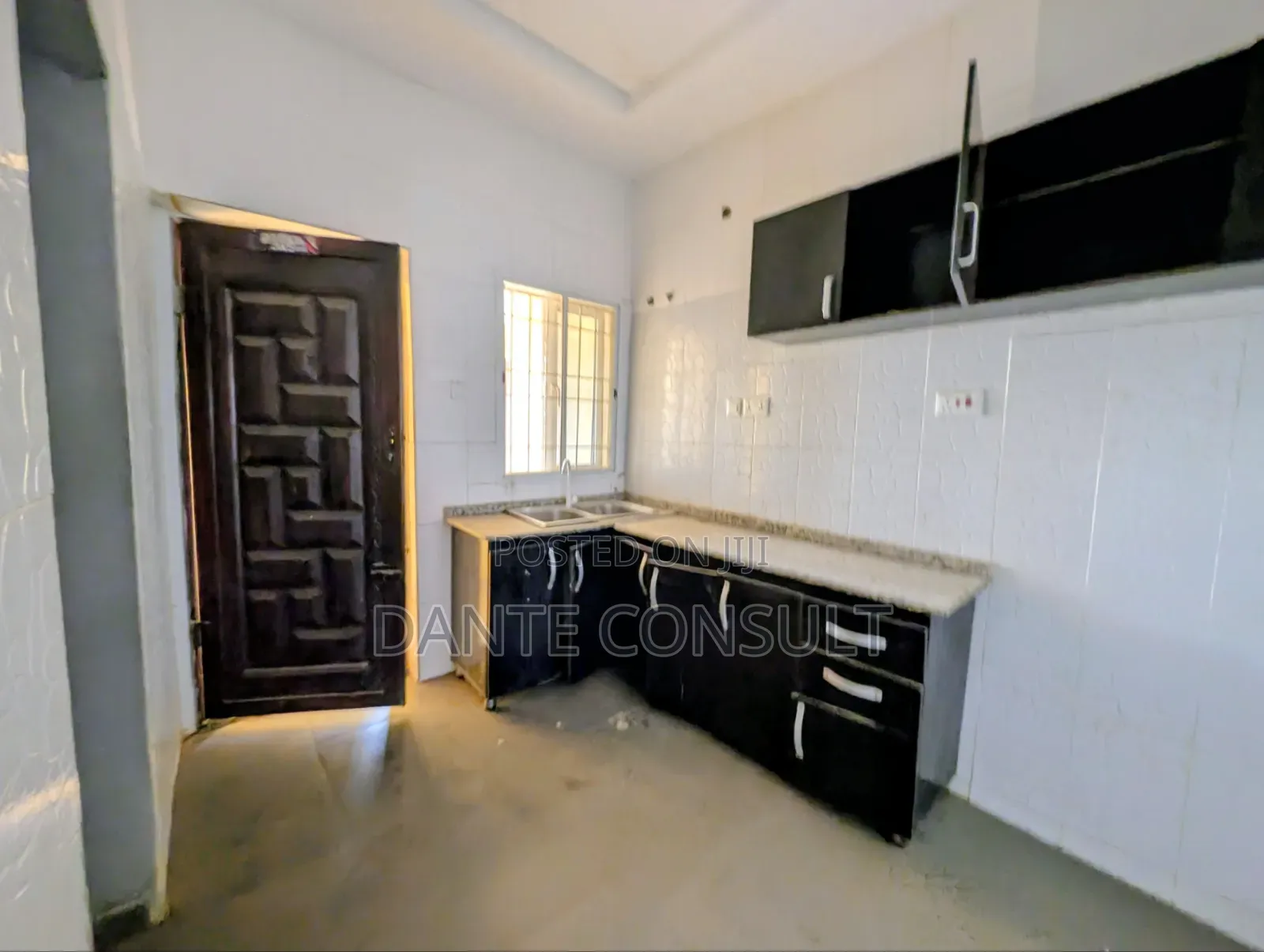 3bdrm Block of Flats in Kaura for rent in Kaura