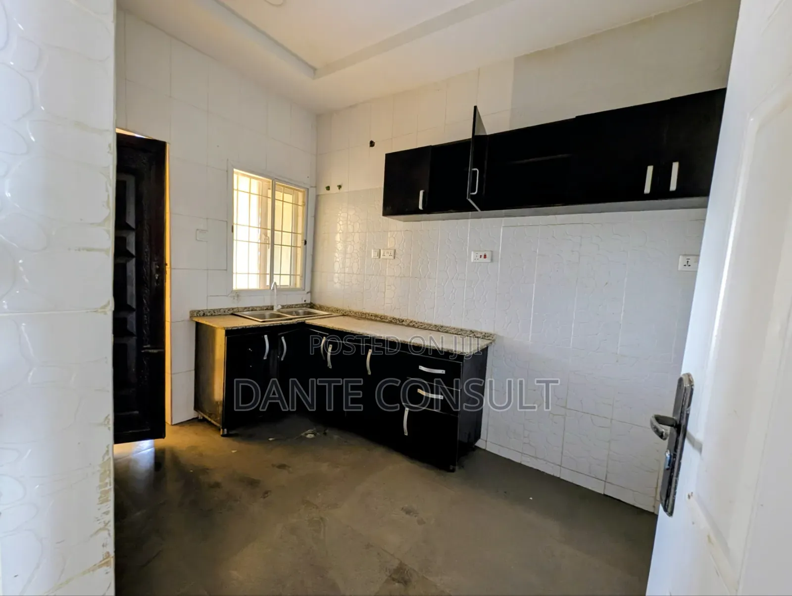3bdrm Block of Flats in Kaura for rent in Kaura