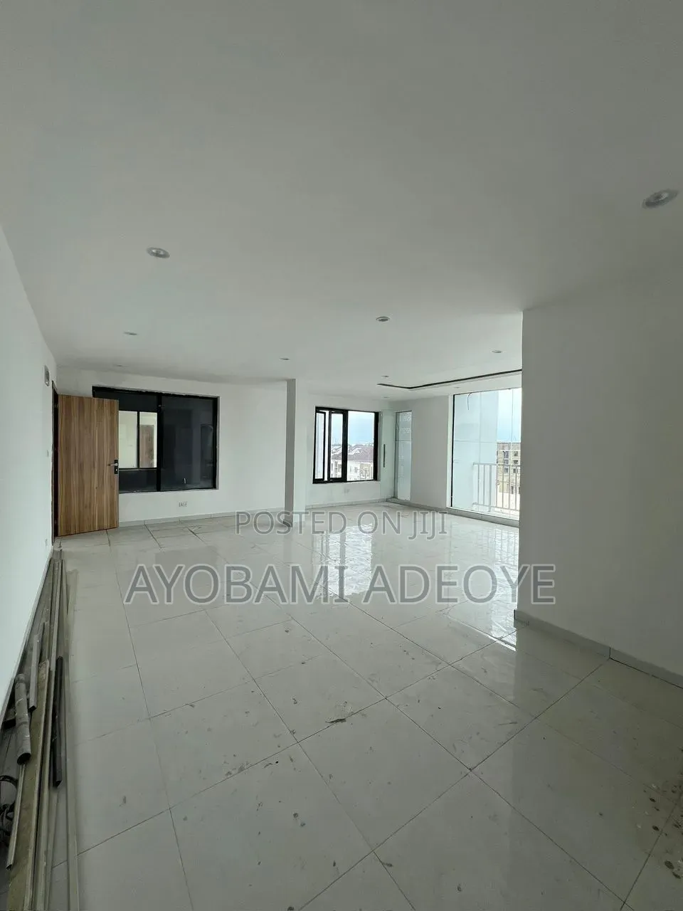 74sqm of Shop/Office at Orchid Rd in Lekki Phase 1