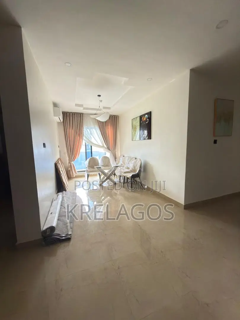 Furnished 3bdrm Apartment in Akin Adesola for rent in Akin Adesola