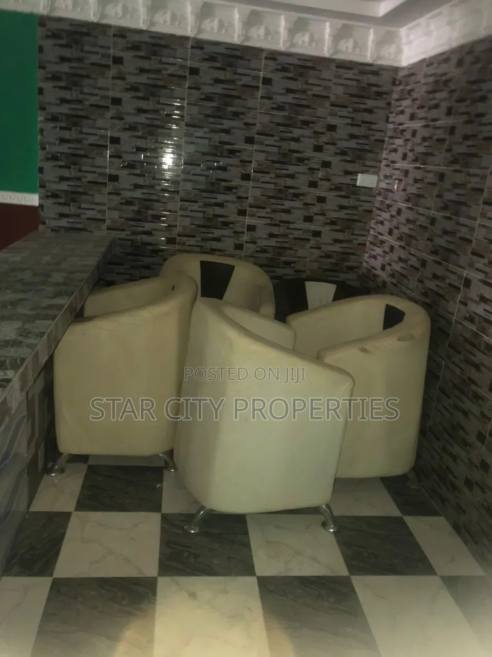 6 Rooms Guest House for Rent in Ilewe Ejigbo Lagos in Ejigbo / Ejigbo