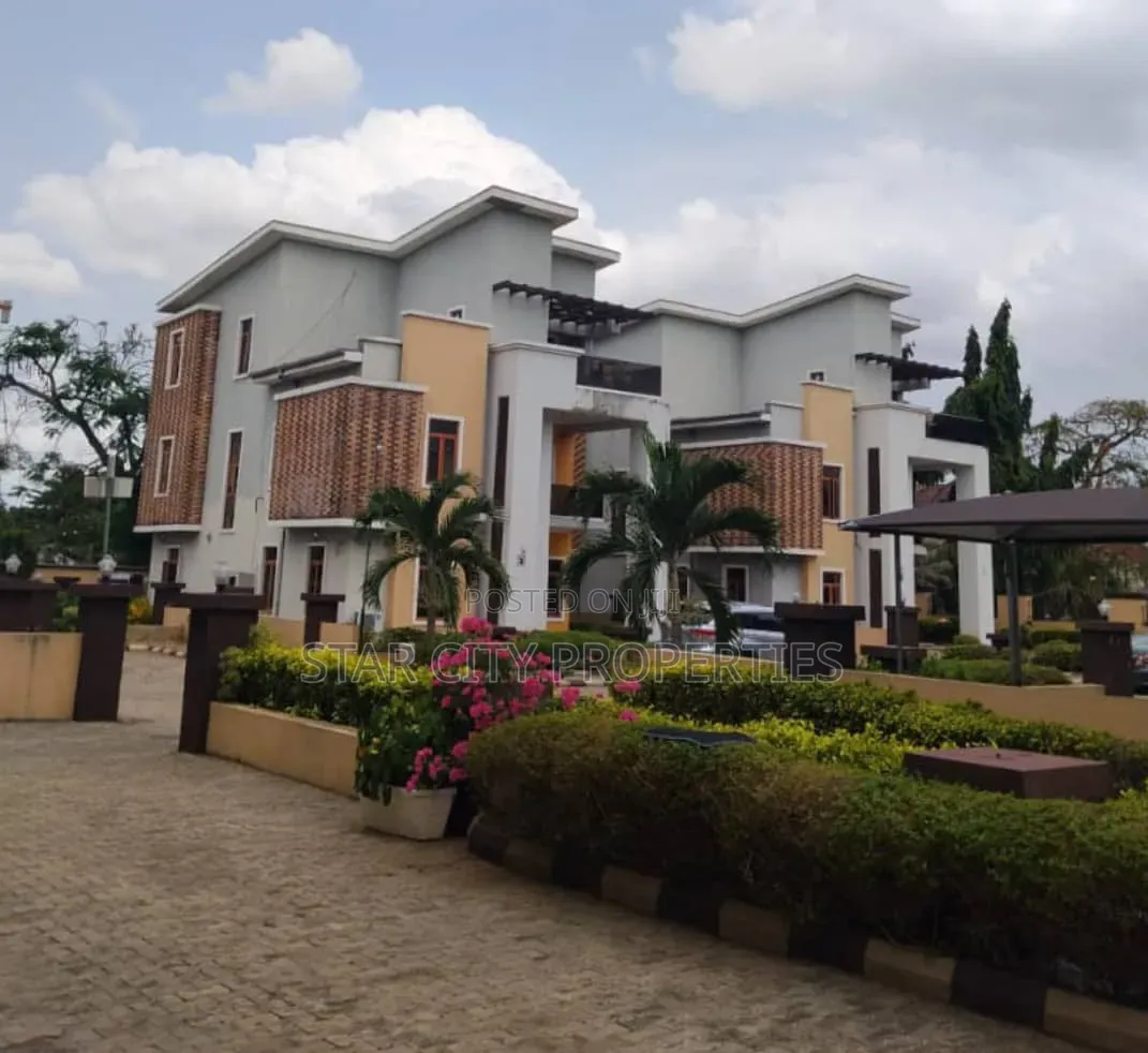 5bdrm Duplex in Ikeja Gra Lagos for rent in Ikeja GRA