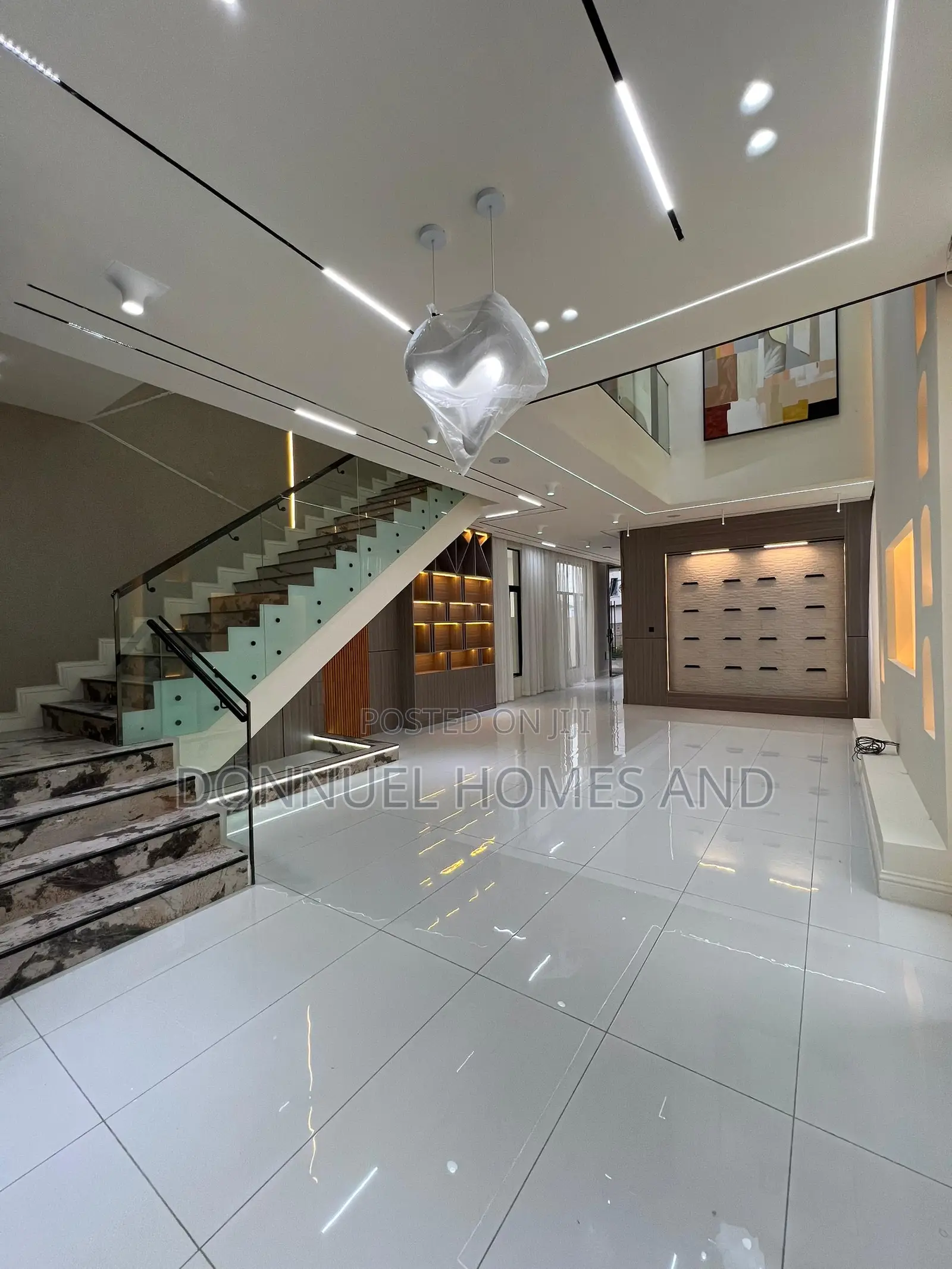 5bdrm Duplex in Lekki Expressway for sale in Lekki Expressway