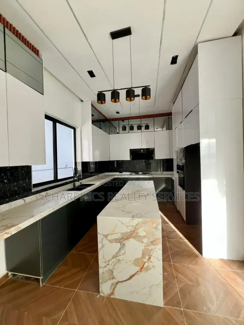 5bdrm Duplex in Ado / Ajah for sale in Ado / Ajah