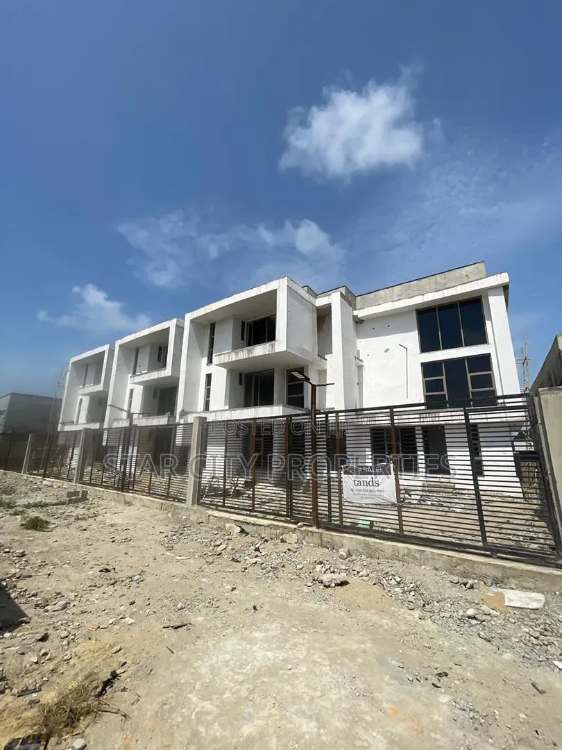 2bdrm Apartment in Chevron Lekki Lagos for sale in Chevron