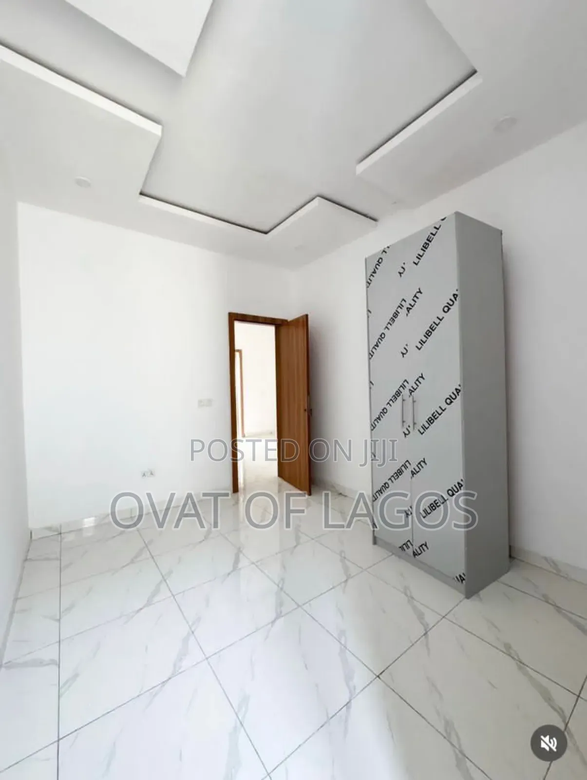4bdrm Duplex in Ologolo for sale in Ologolo