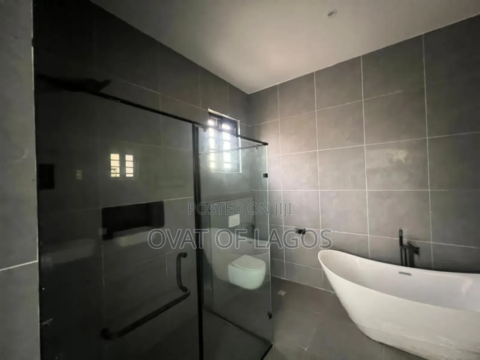 4bdrm Duplex in Thomas Estate for sale in Thomas Estate