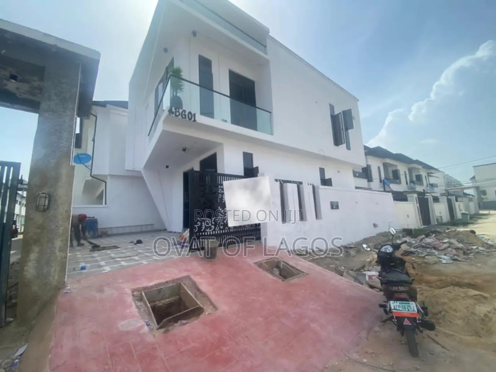 4bdrm Duplex in Ikota Villa for sale in Ikota