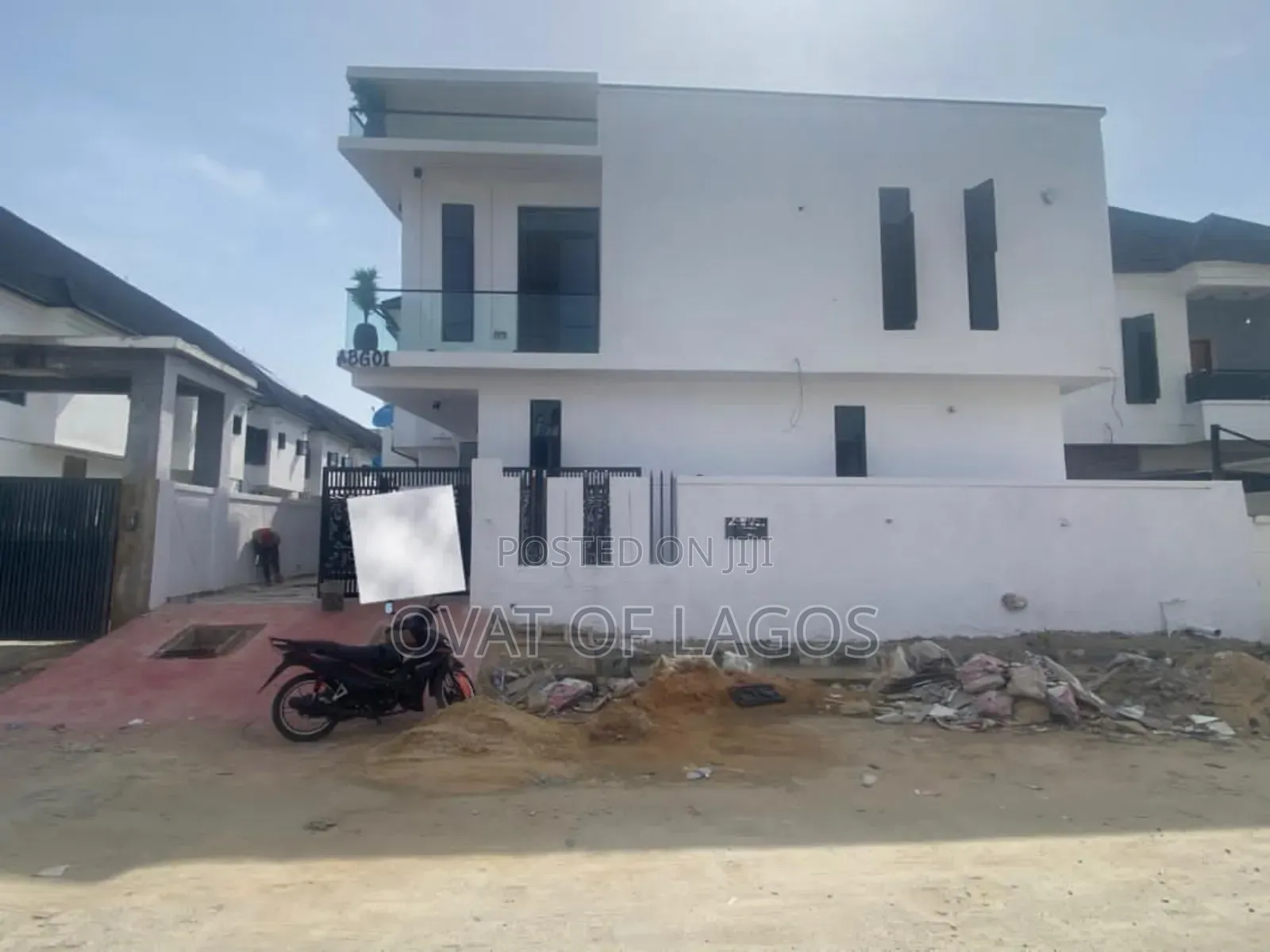 4bdrm Duplex in Ikota Villa for sale in Ikota
