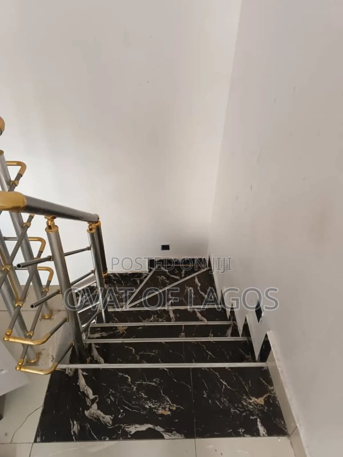 4bdrm Duplex in Ikota Villa for rent in Ikota