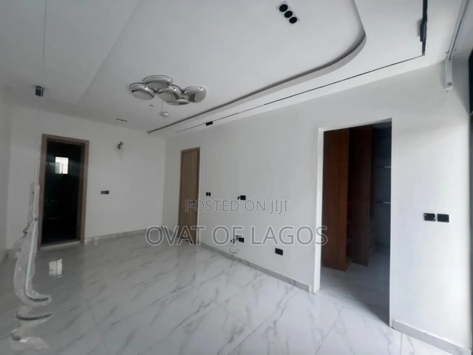 4bdrm Duplex in Lekki Phase 1 for sale in Lekki Phase 1