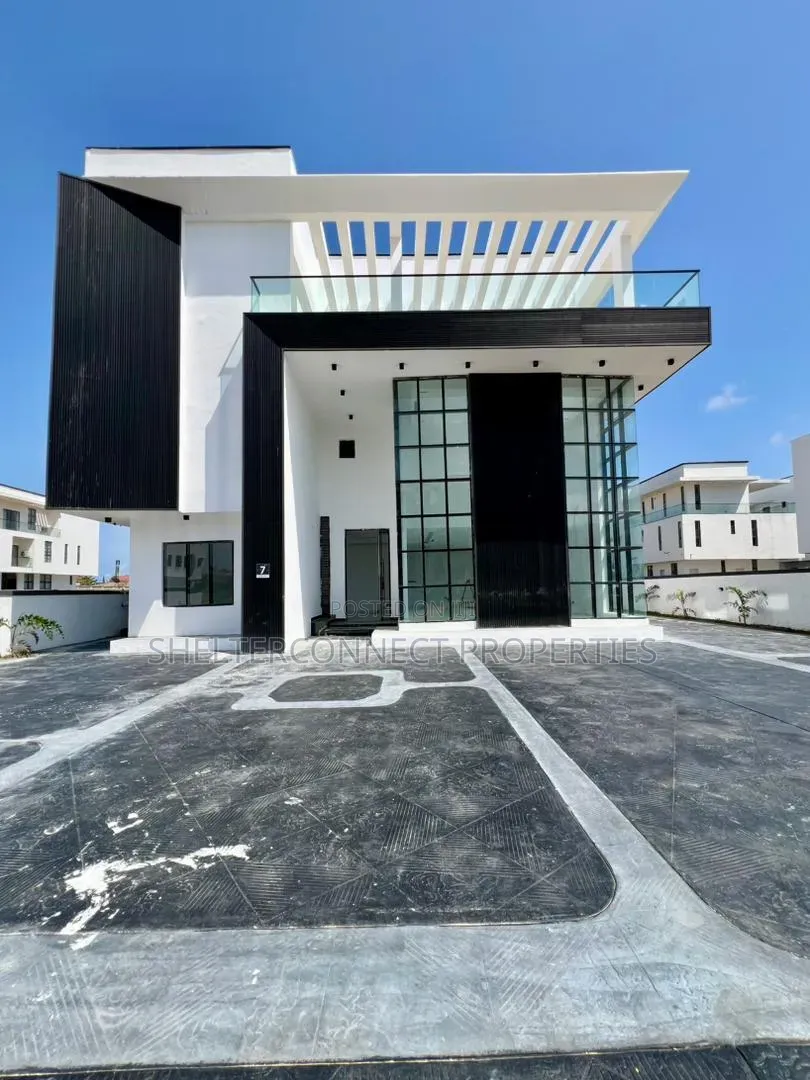 6bdrm Duplex in Ikate for sale in Ikate
