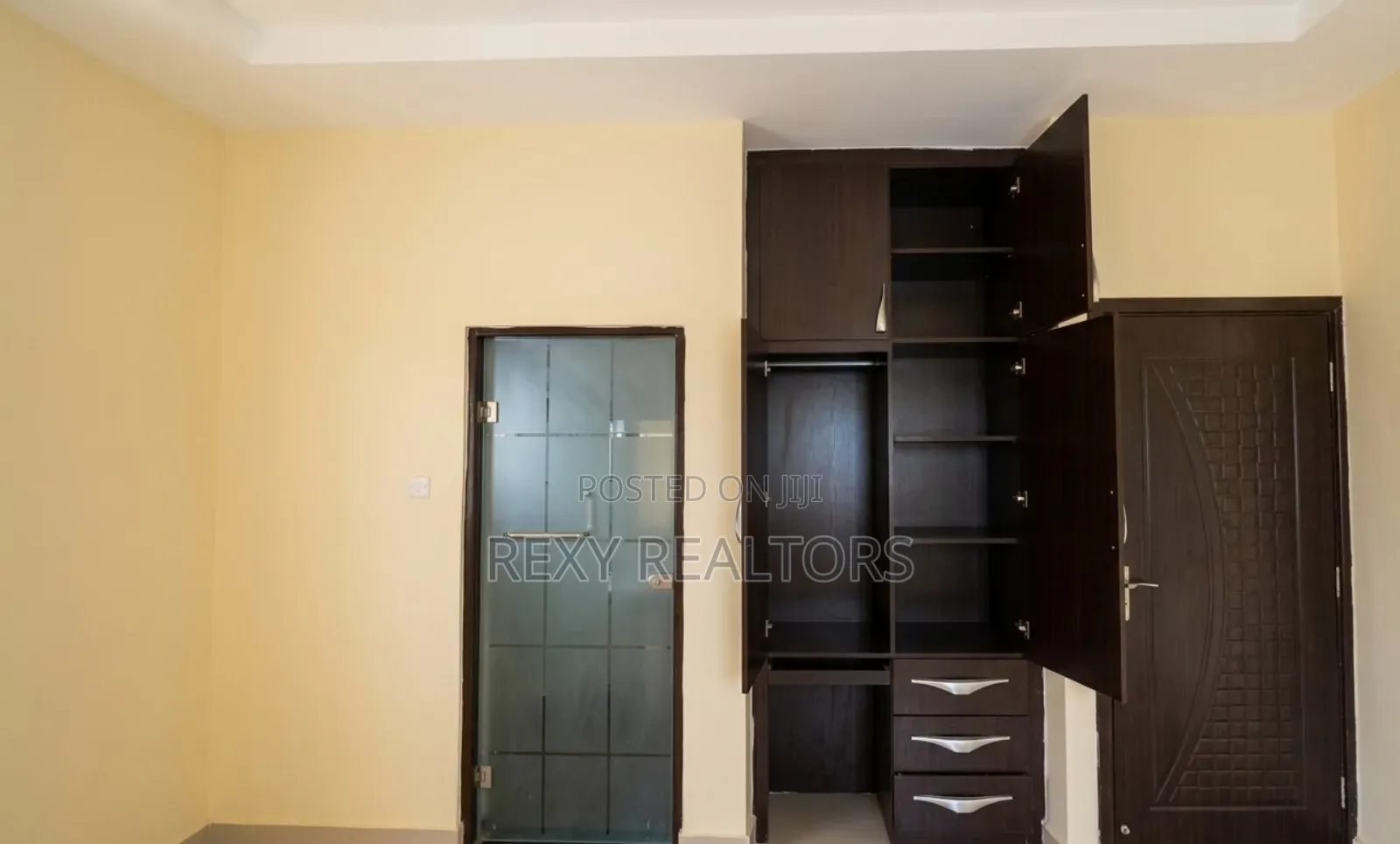 2bdrm Apartment in Shell Cooperative, Eliozu for rent in Eliozu