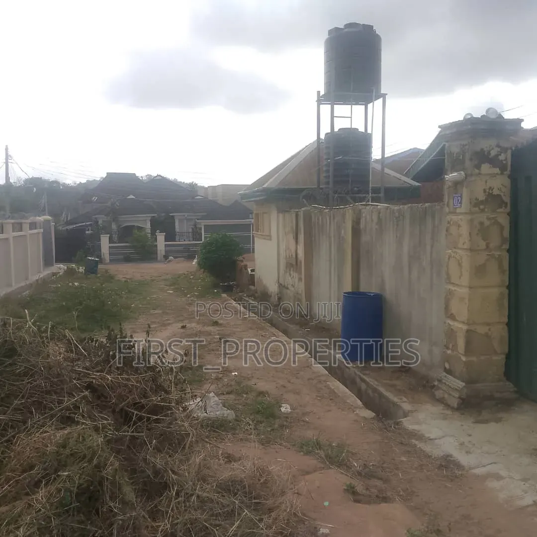 5bdrm Block of Flats in Kasumu Zone C, Oyo for sale in Oyo