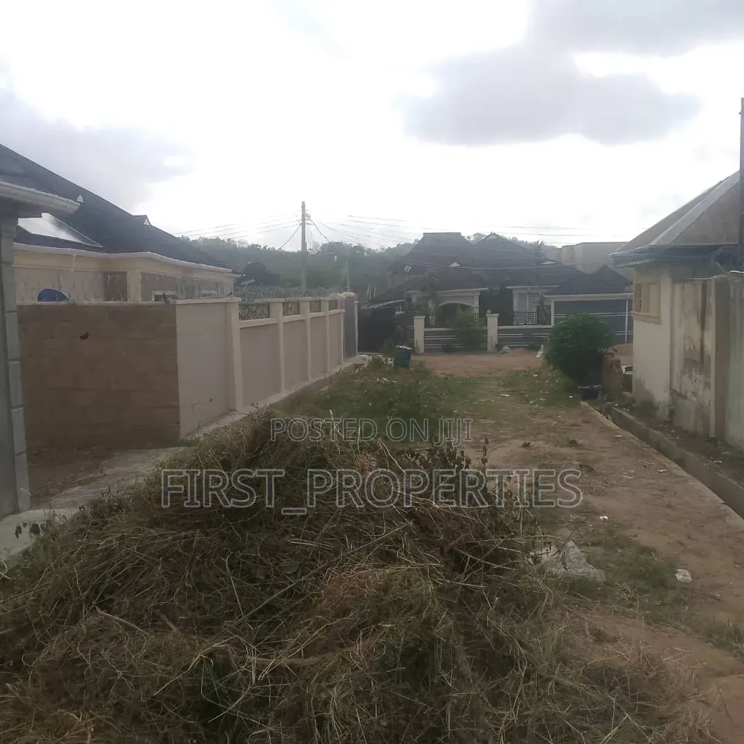 5bdrm Block of Flats in Kasumu Zone C, Oyo for sale in Oyo