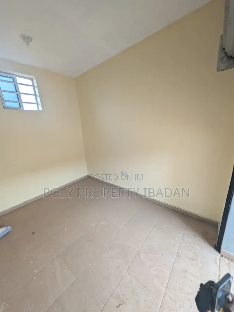Single Shop Facing Main Road in Ibadan