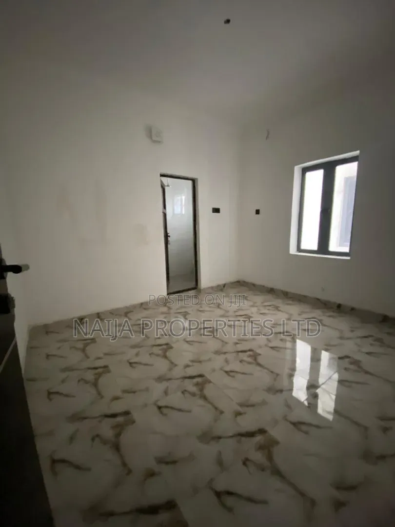 2bdrm Apartment in Ebute Metta for rent in Ebute Metta