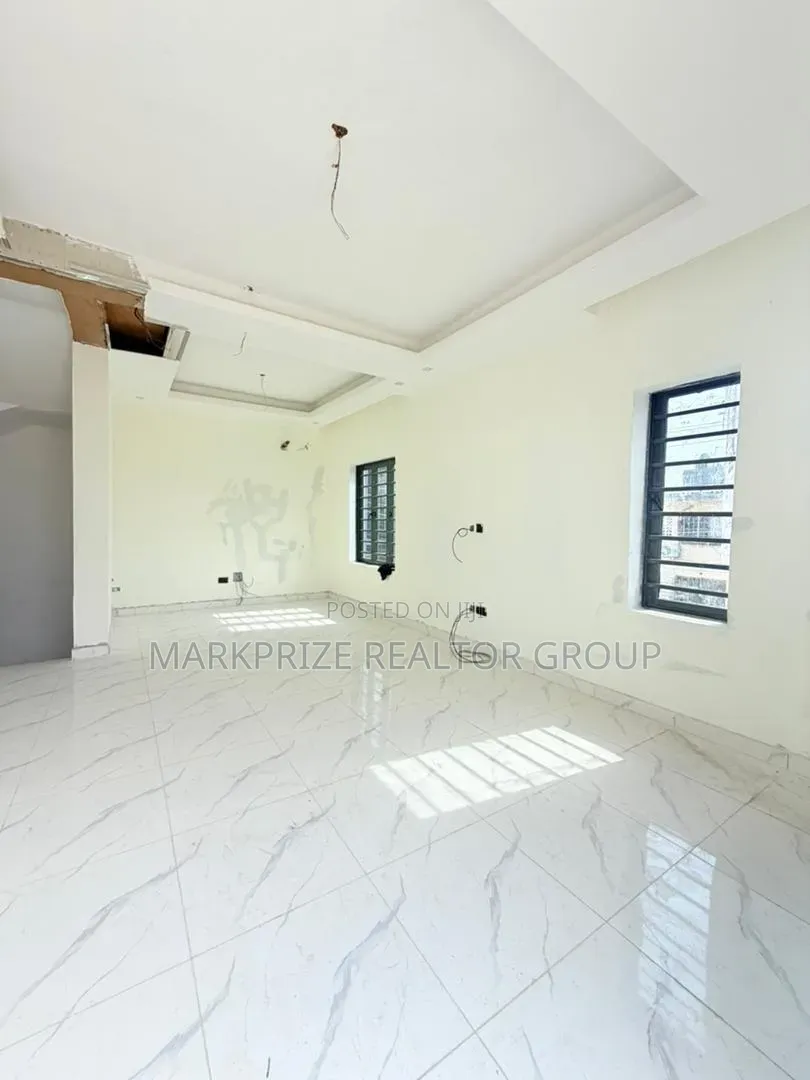 4bdrm Duplex in Maryland Ikeja for sale in Ikeja GRA