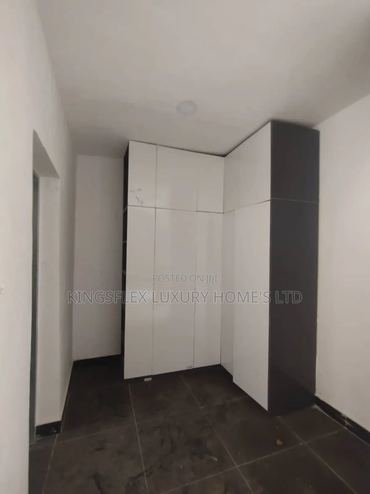 5bdrm Duplex in Self Compound In An, Guzape District for sale in Guzape District