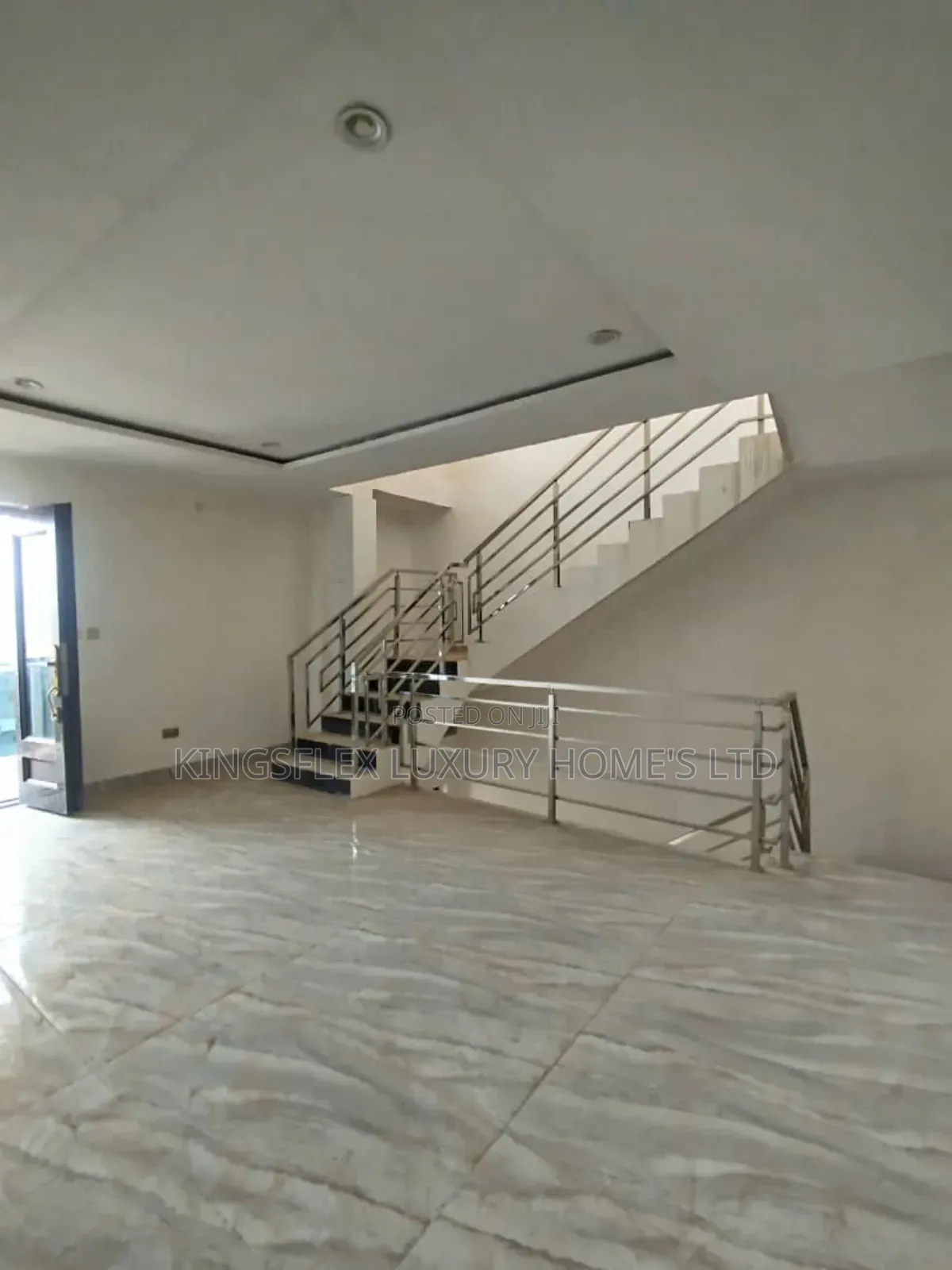5bdrm Duplex in Self Compound In An, Guzape District for sale in Guzape District