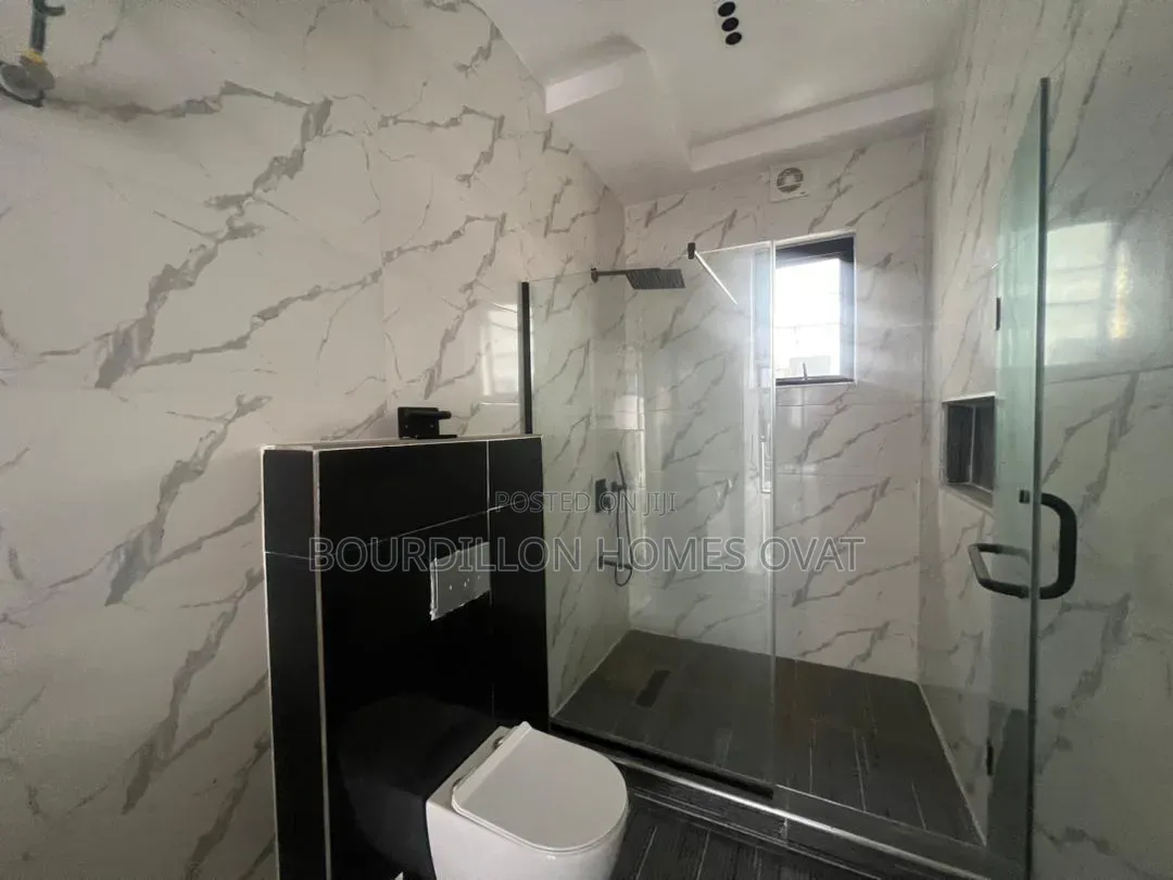 4bdrm Duplex in Lekki Phase 1 for sale in Lekki Phase 1