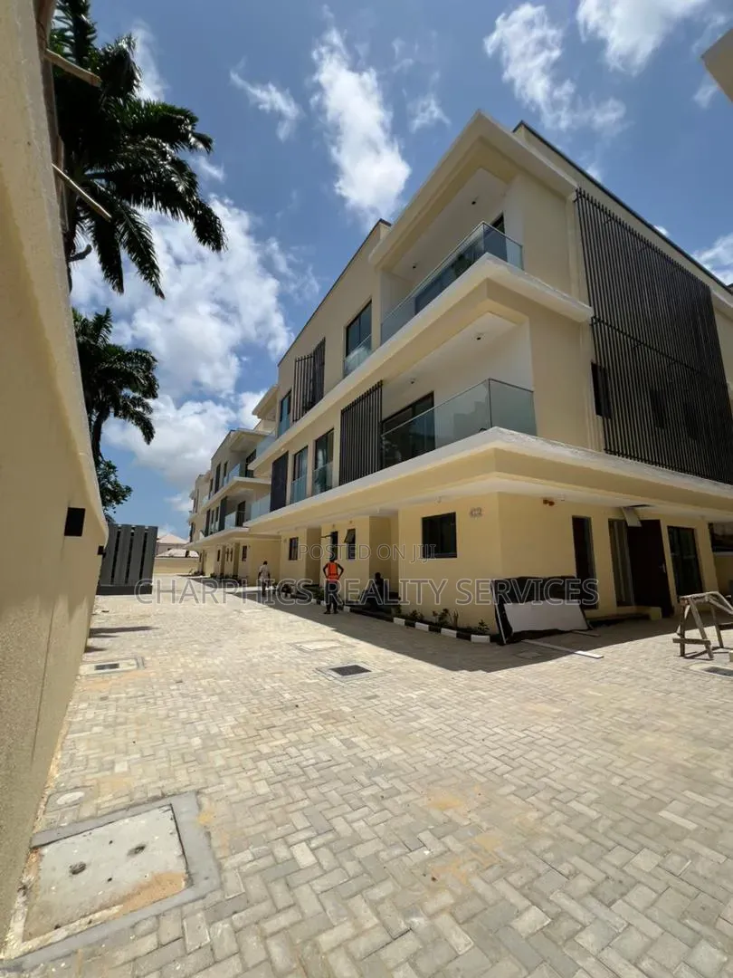 4bdrm Duplex in Ikoyi S.W for sale in Ikoyi S.W