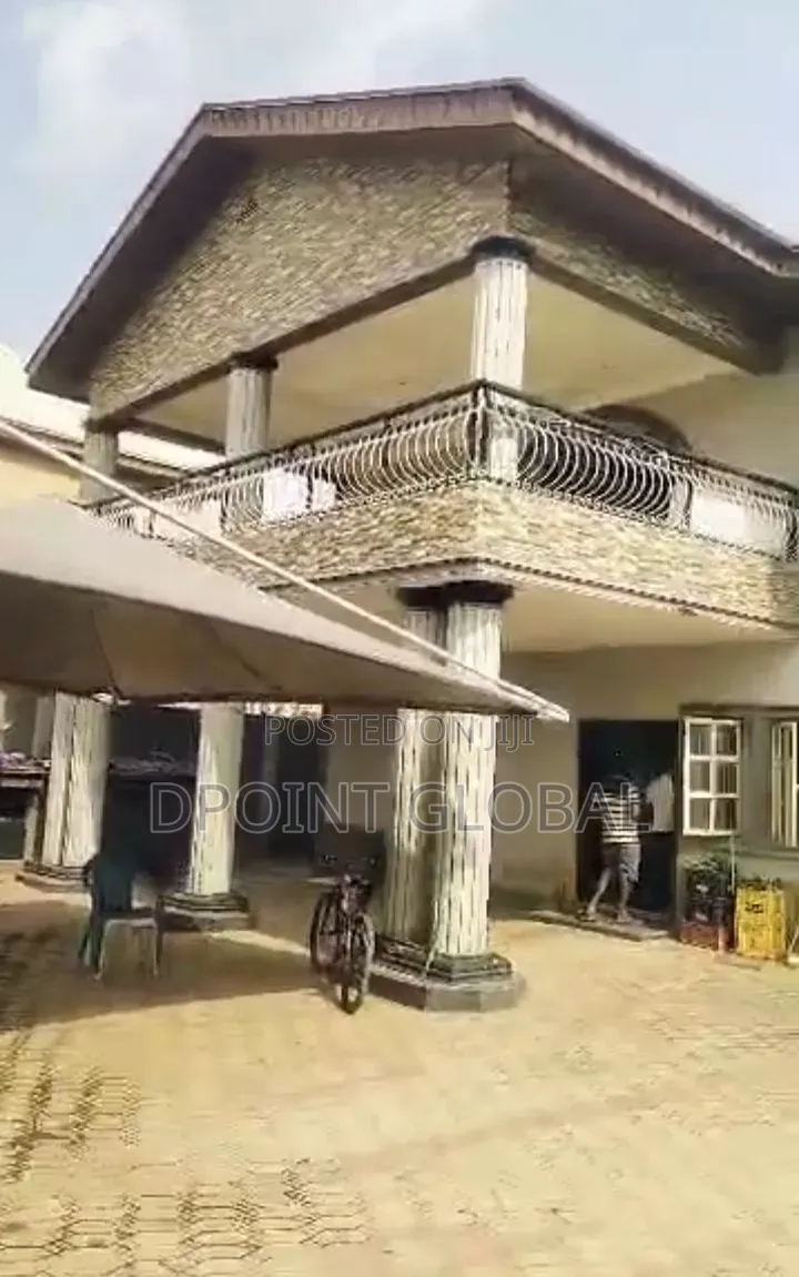 5bdrm Duplex in New Oko Oba for sale in New Oko Oba