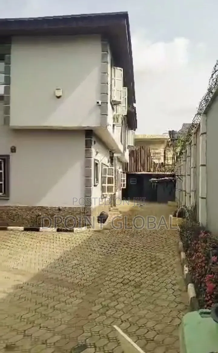 5bdrm Duplex in New Oko Oba for sale in New Oko Oba