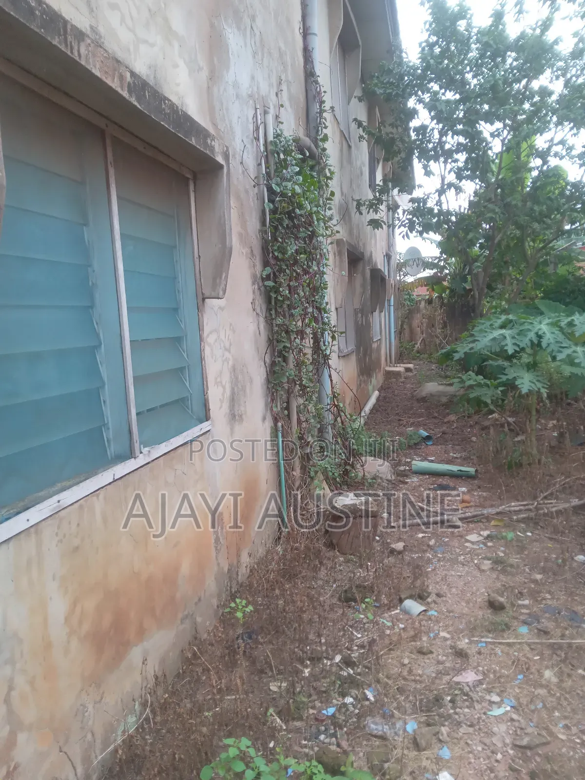 3bdrm Block of Flats in Oluwatuyi Street, Akure for sale in Akure