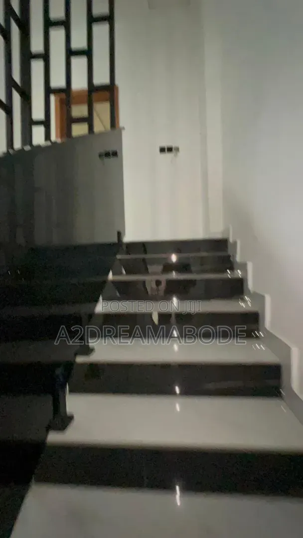 4bdrm Duplex in Omole Phase 1 for rent in Omole Phase 1