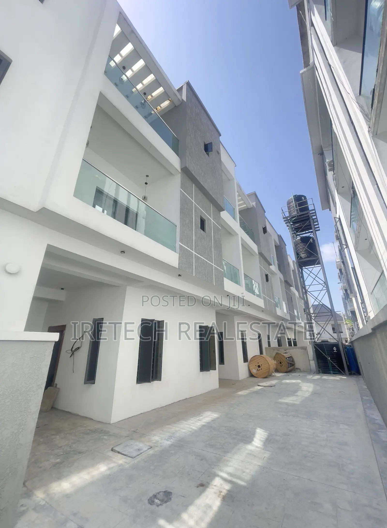 4bdrm Townhouse/Terrace in Ologolo Osapa, Lekki Expressway for sale in Lekki Expressway