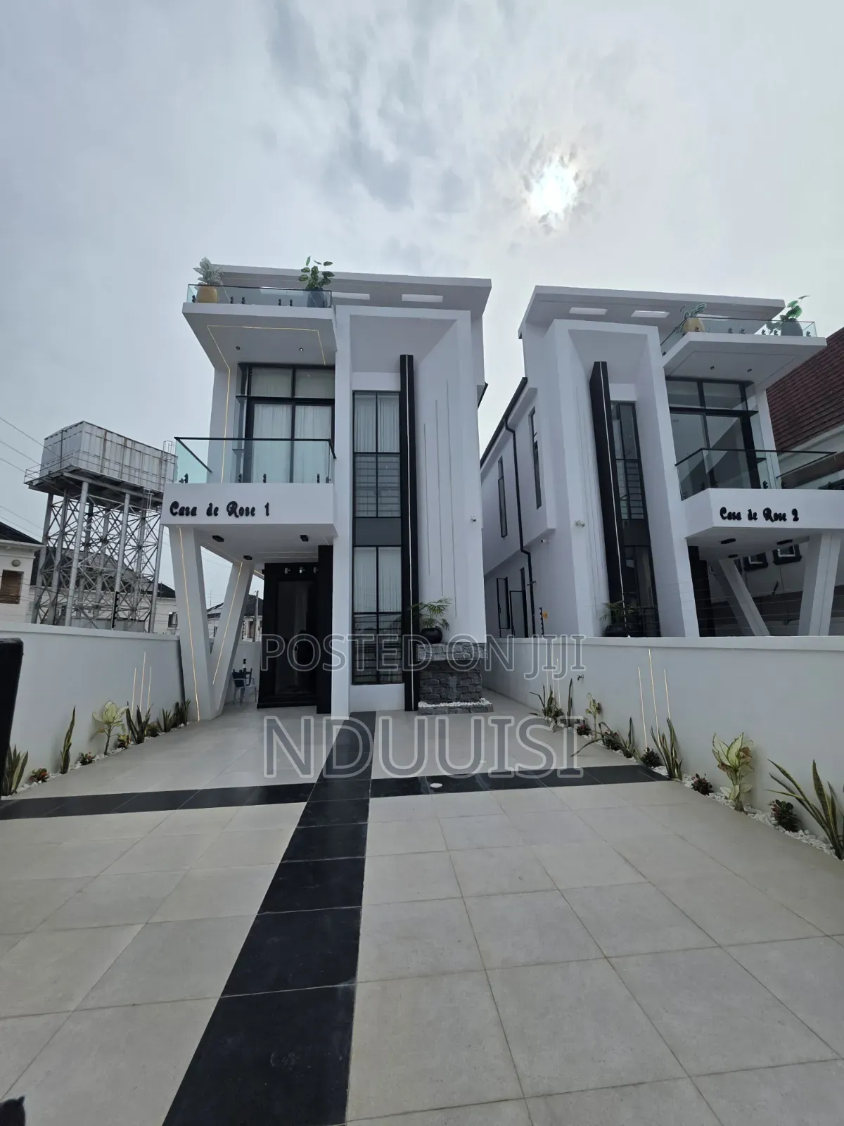 5bdrm Duplex in Ikota Villa Estate for sale in Ikota