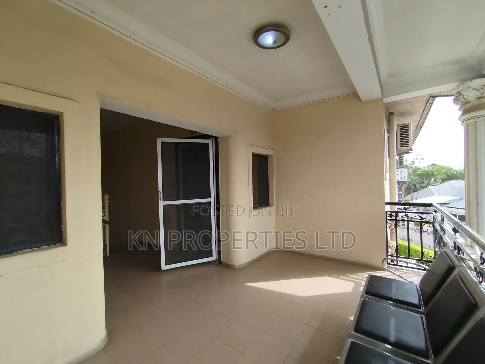 For Rent 3 Bedroom Flat With Bq in Wuse 2