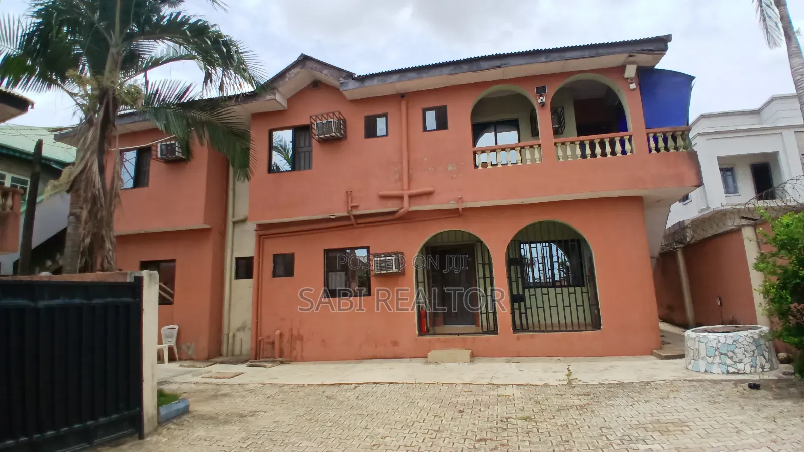 Fully Operational 20 Rooms Hotel Along Lasu Rd Odo-Eran B/Stop Igando in Igando / Ikotun/Igando