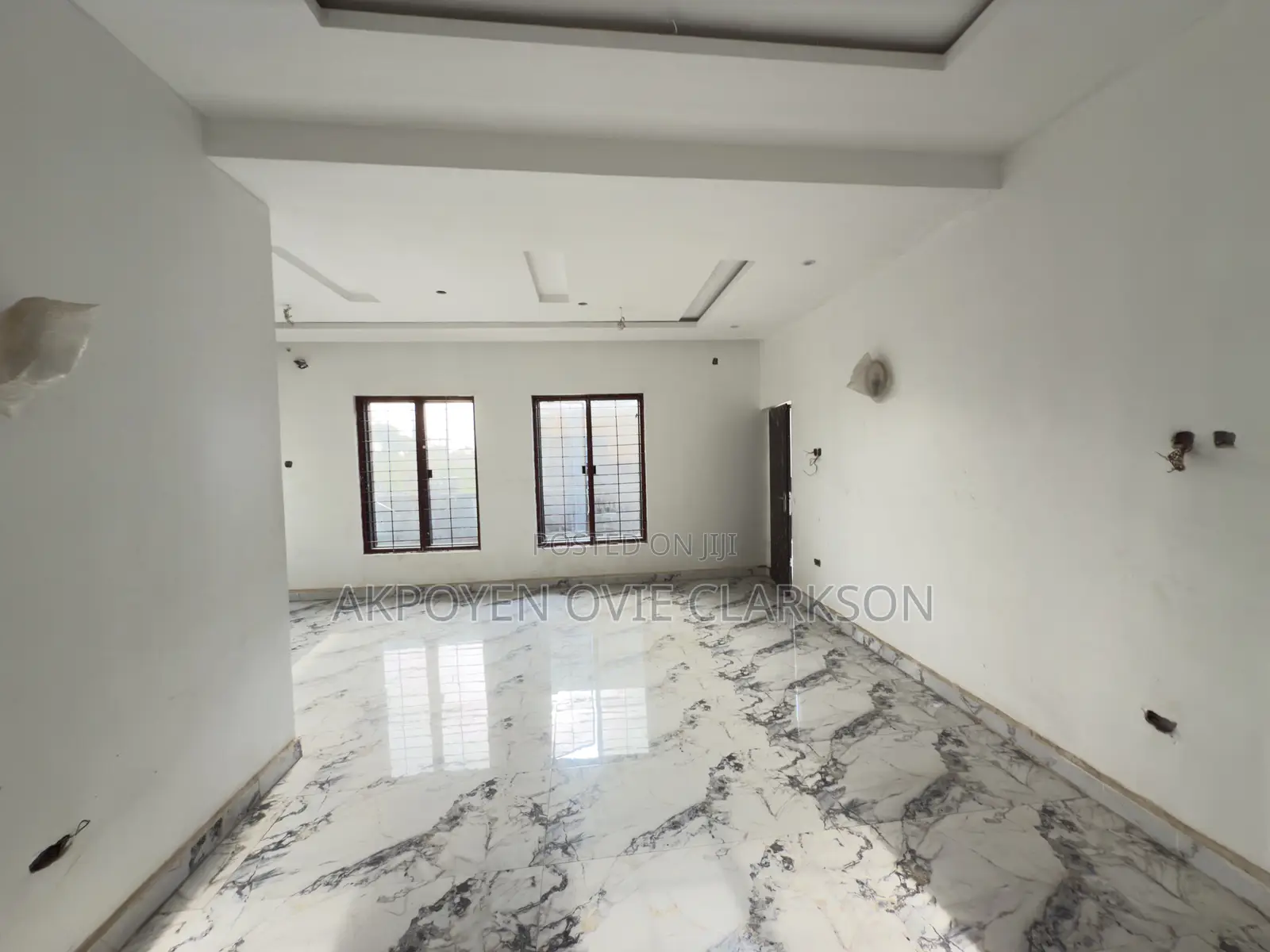 5bdrm Duplex in Idu for sale in Idu