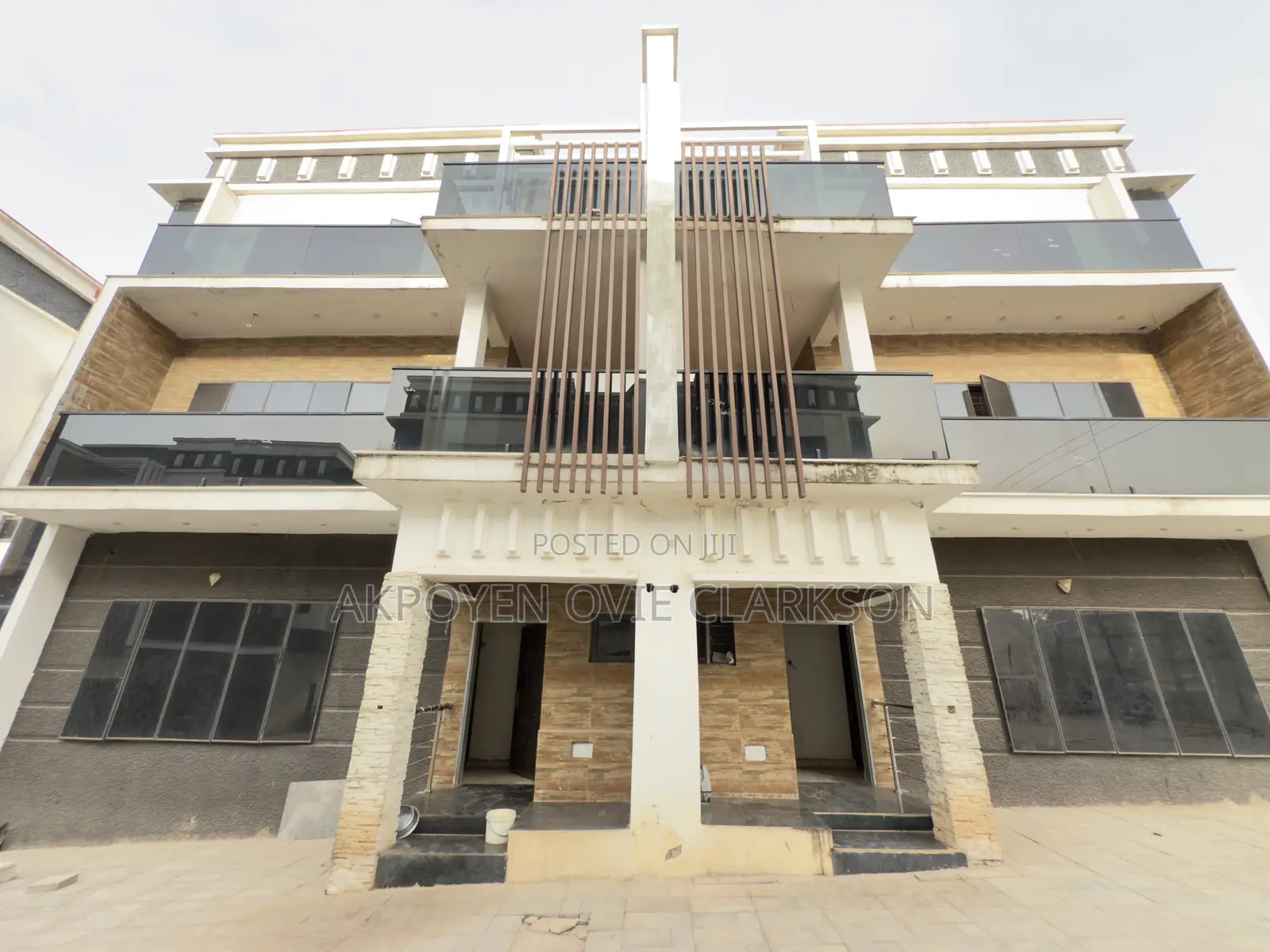 5bdrm Duplex in Idu for sale in Idu