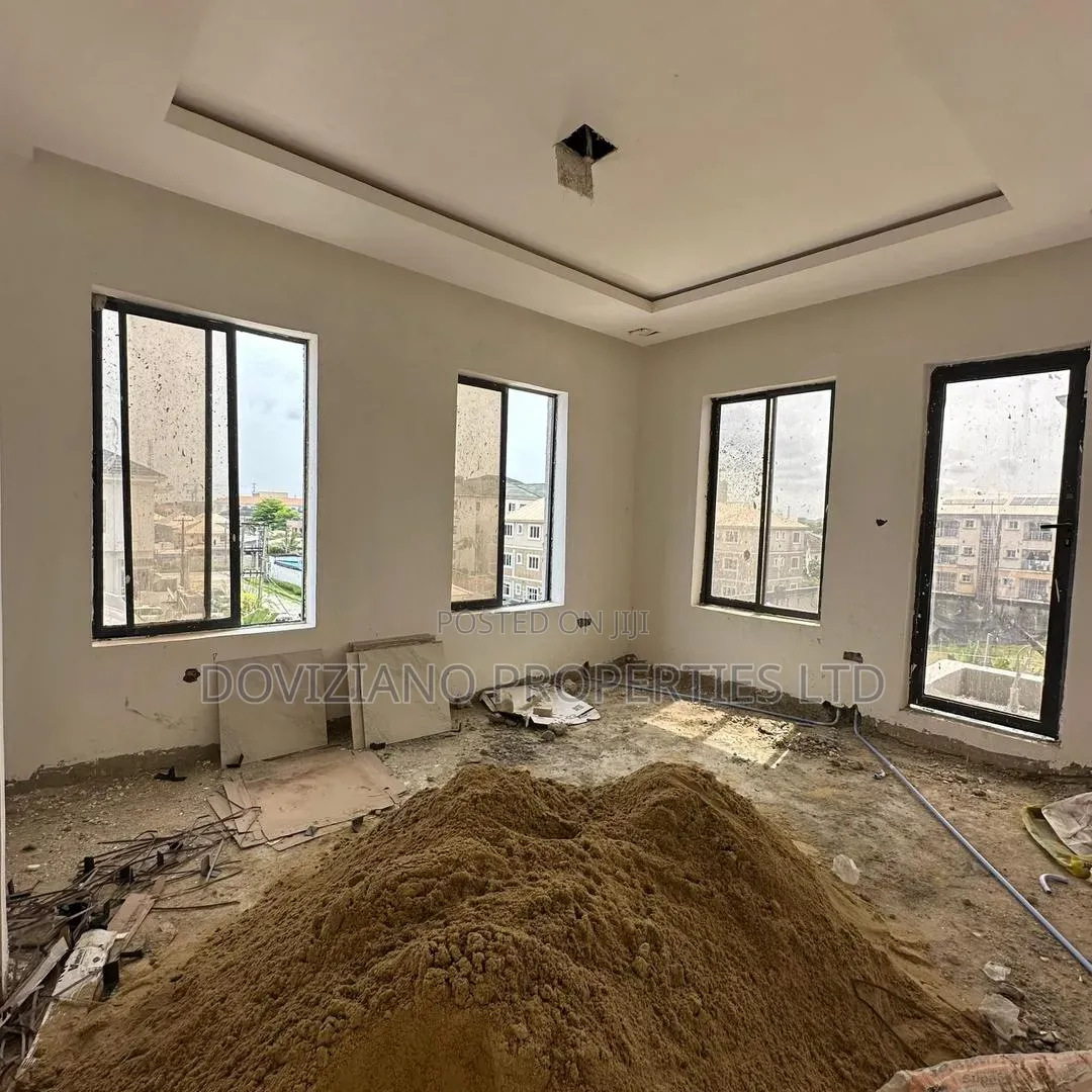 2bdrm Apartment in Victoria Island Extension for sale in Victoria Island Extension